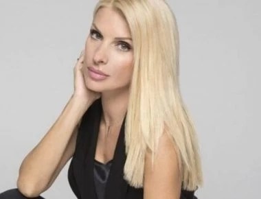 Ελένη Μενεγάκη: Το περιστατικό με τον φανατικό θαυμαστή και οι πυροβολισμοί έξω από το στούντιο